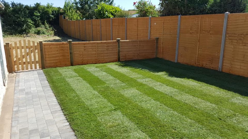 Another beautiful project completed, lots of fencing, turf and superb premier paving